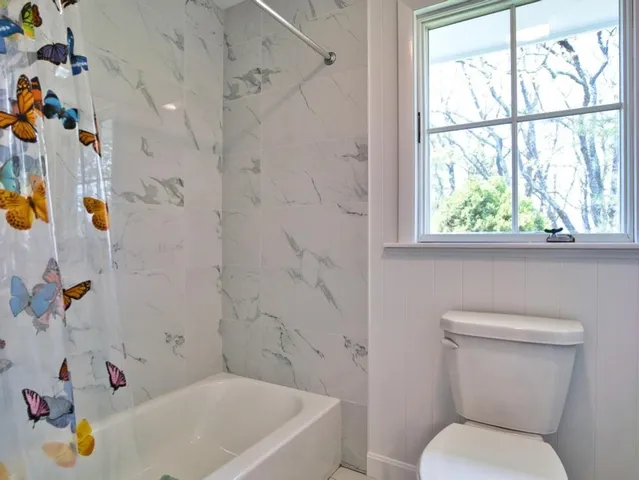 $1,250,000 | 58 Leonard Drive, Tiverton, RI 02878