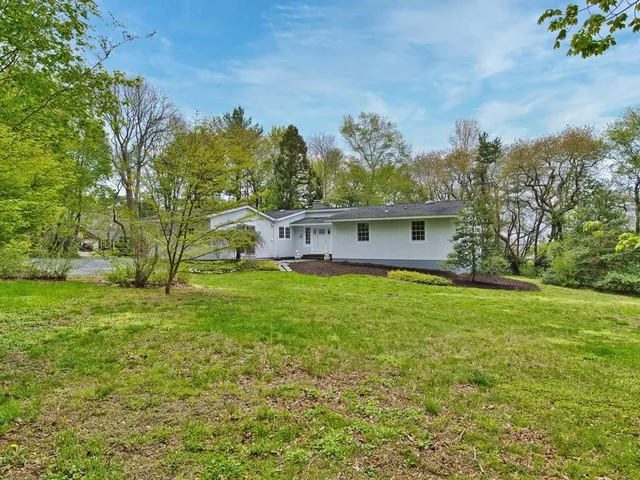 $1,250,000 | 58 Leonard Drive, Tiverton, RI 02878