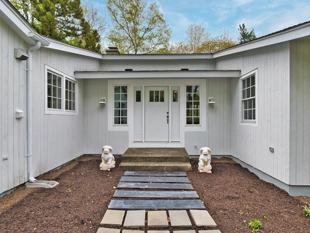 58 Leonard Drive Tiverton, RI 02878 - Photo 8 of 50