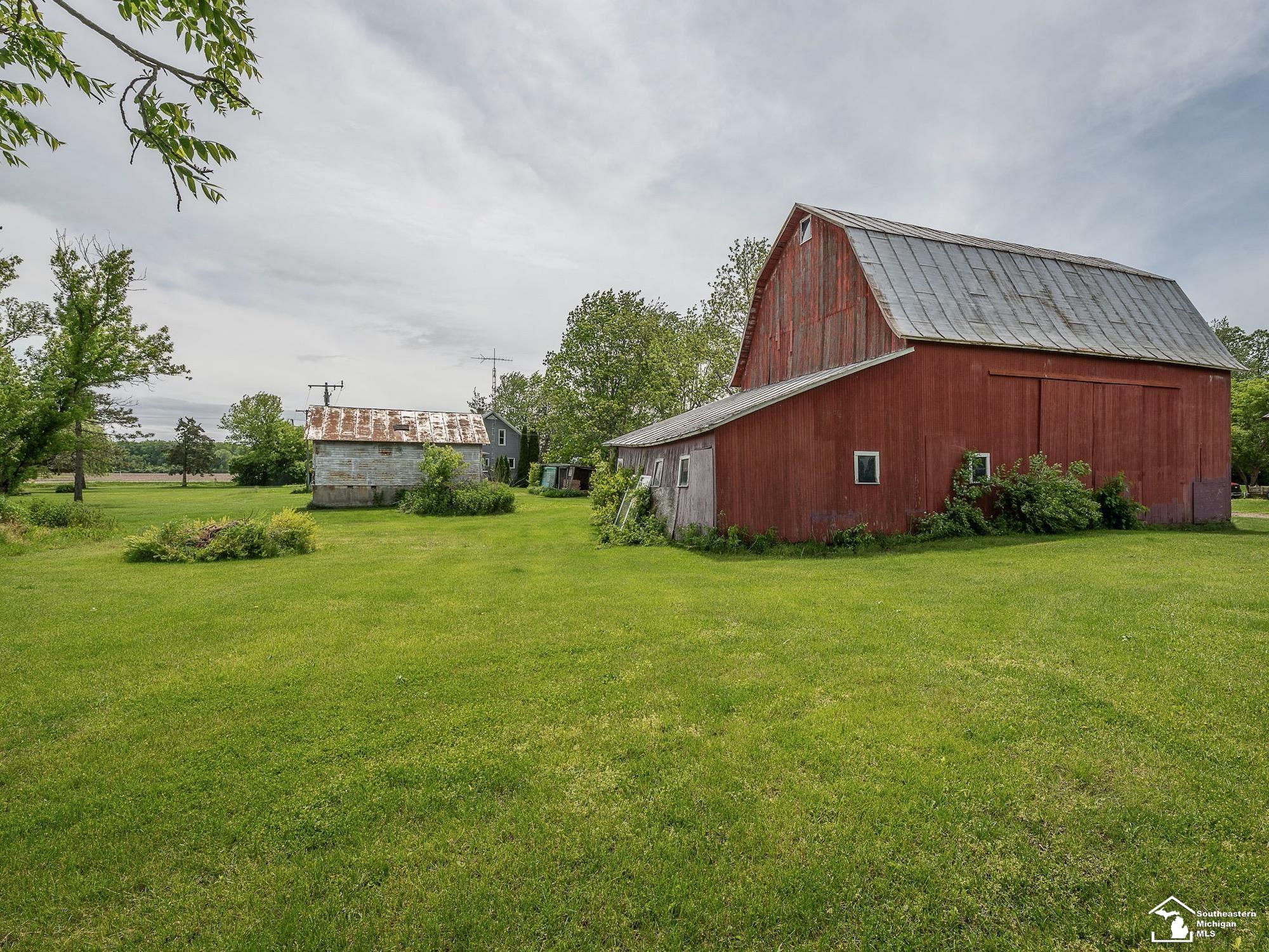 3754 Stewart Road Monroe, MI 48162 - Photo 18 of 36 50213412-4d3e5a71-3f53-4a5a-ae98-8d27313addfe.JPG