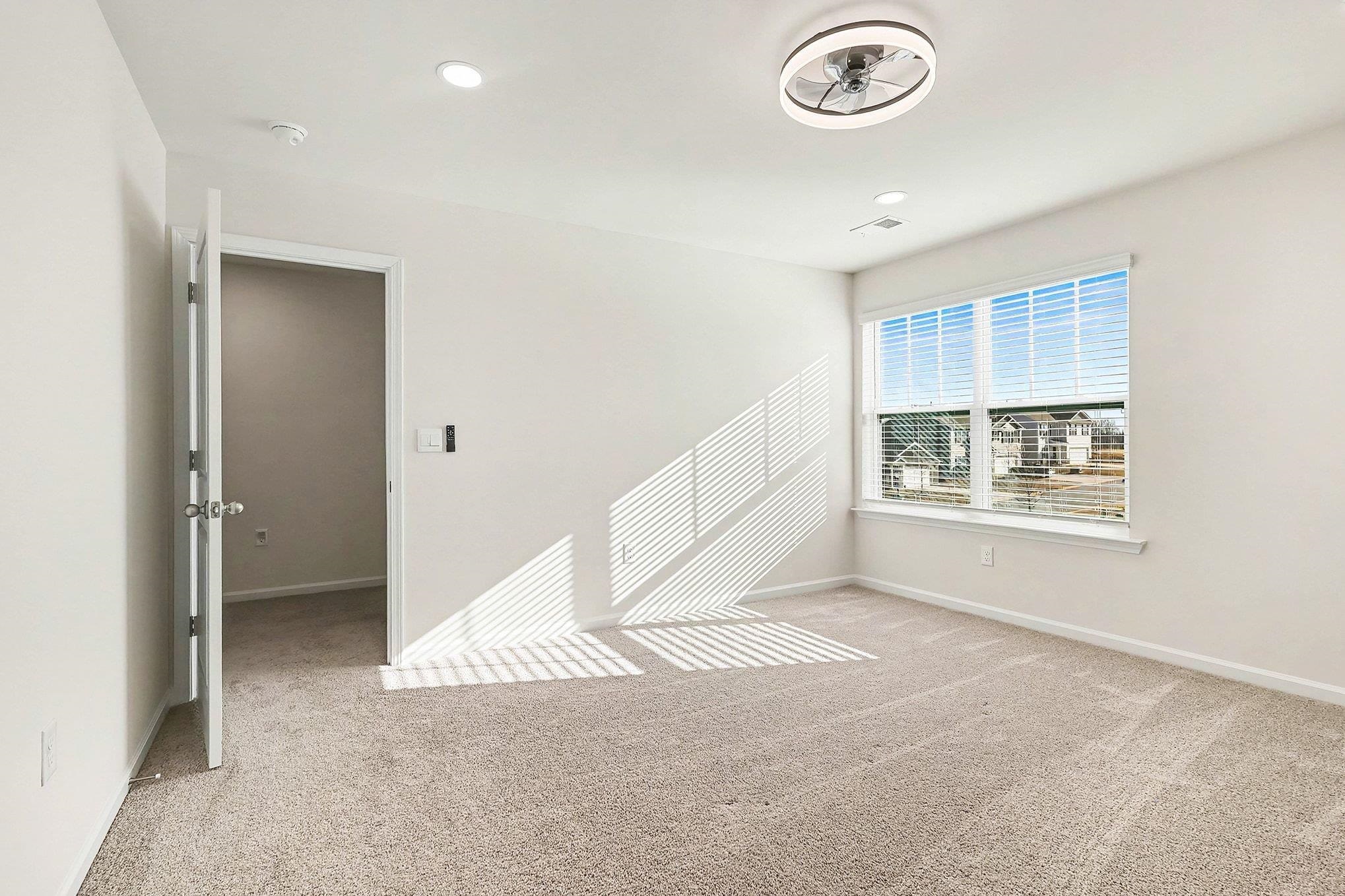 365 Valencia Circle Wellford, SC 29385 - Photo 8 of 28