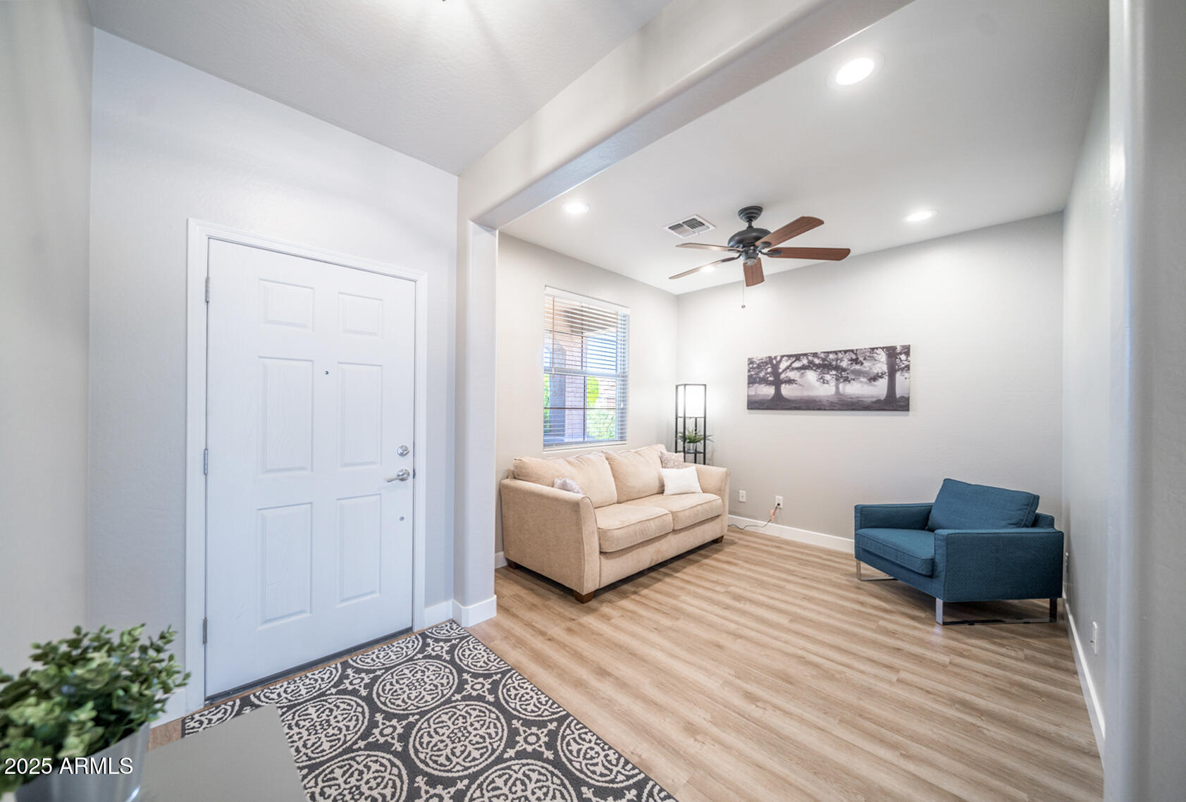 6375 West Heritage Way Florence, AZ 85132 - Photo 4 of 36 a living room with furniture