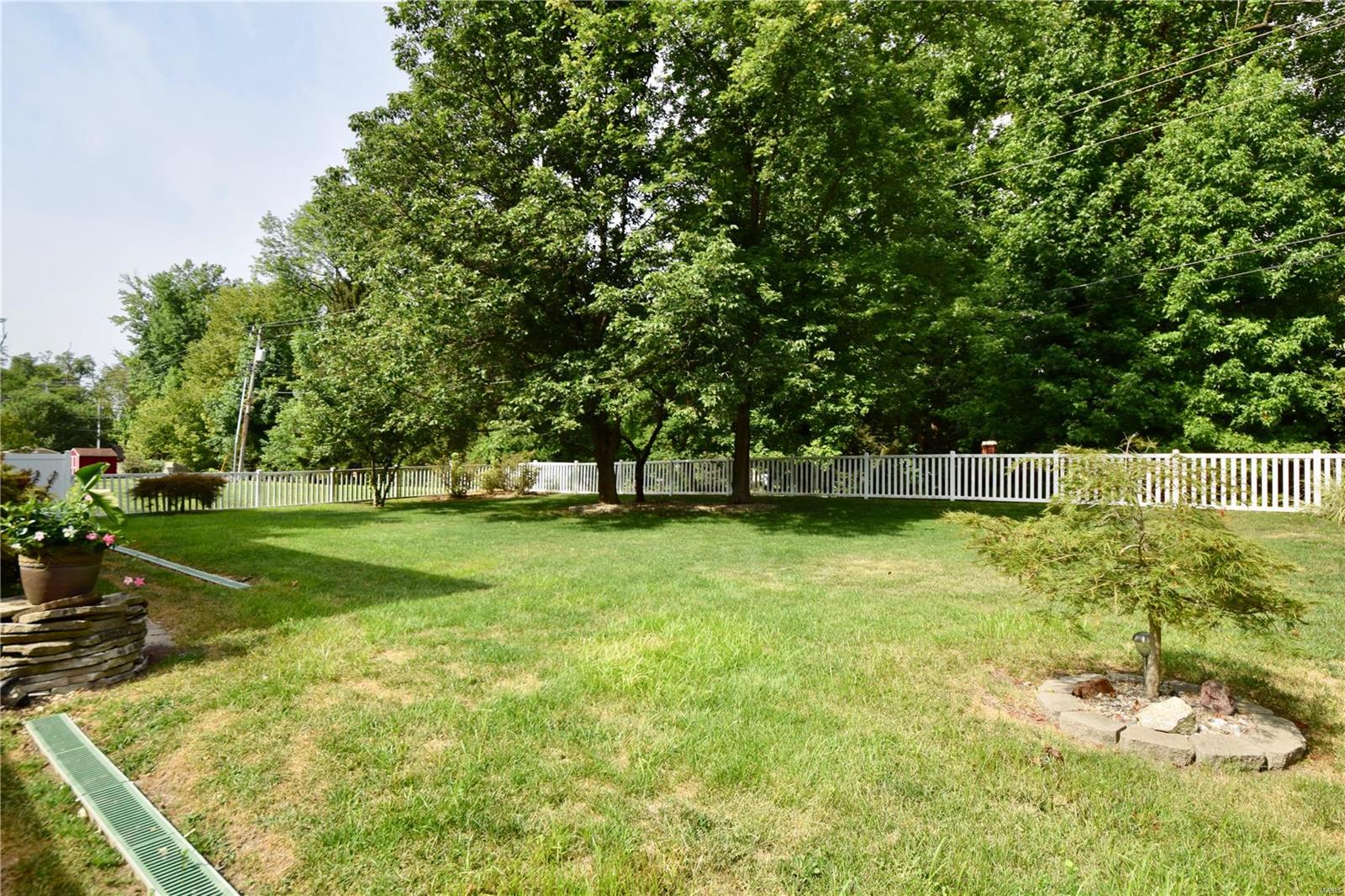 1969 Raintree Trail Collinsville, IL 62234 - Photo 37 of 39 Gallery Image 37