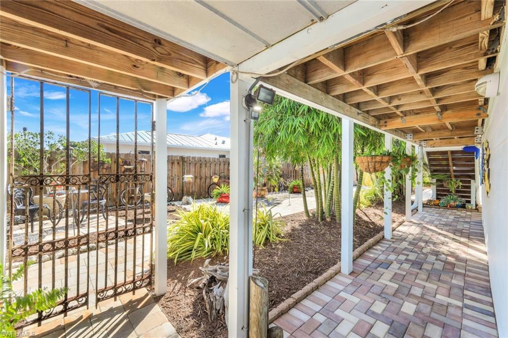 3232 Stabile Road St. James City, FL 33956 - Photo 8 of 45 Gallery Image 8