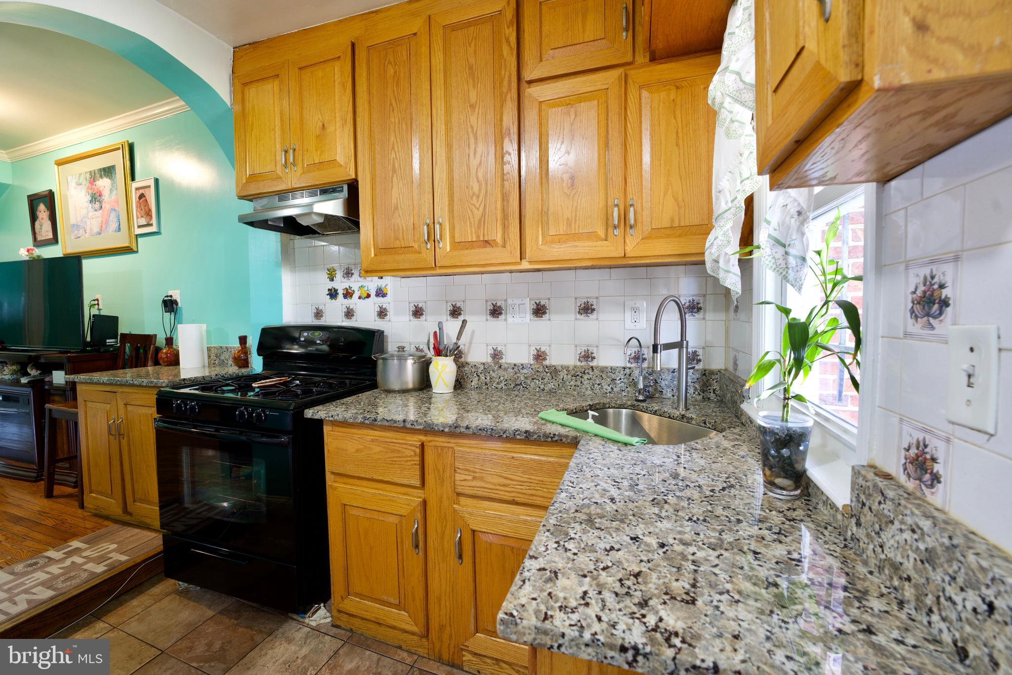 761 Columbia Road Northwest Washington, DC 20001 - Photo 6 of 11 Gallery Image 6