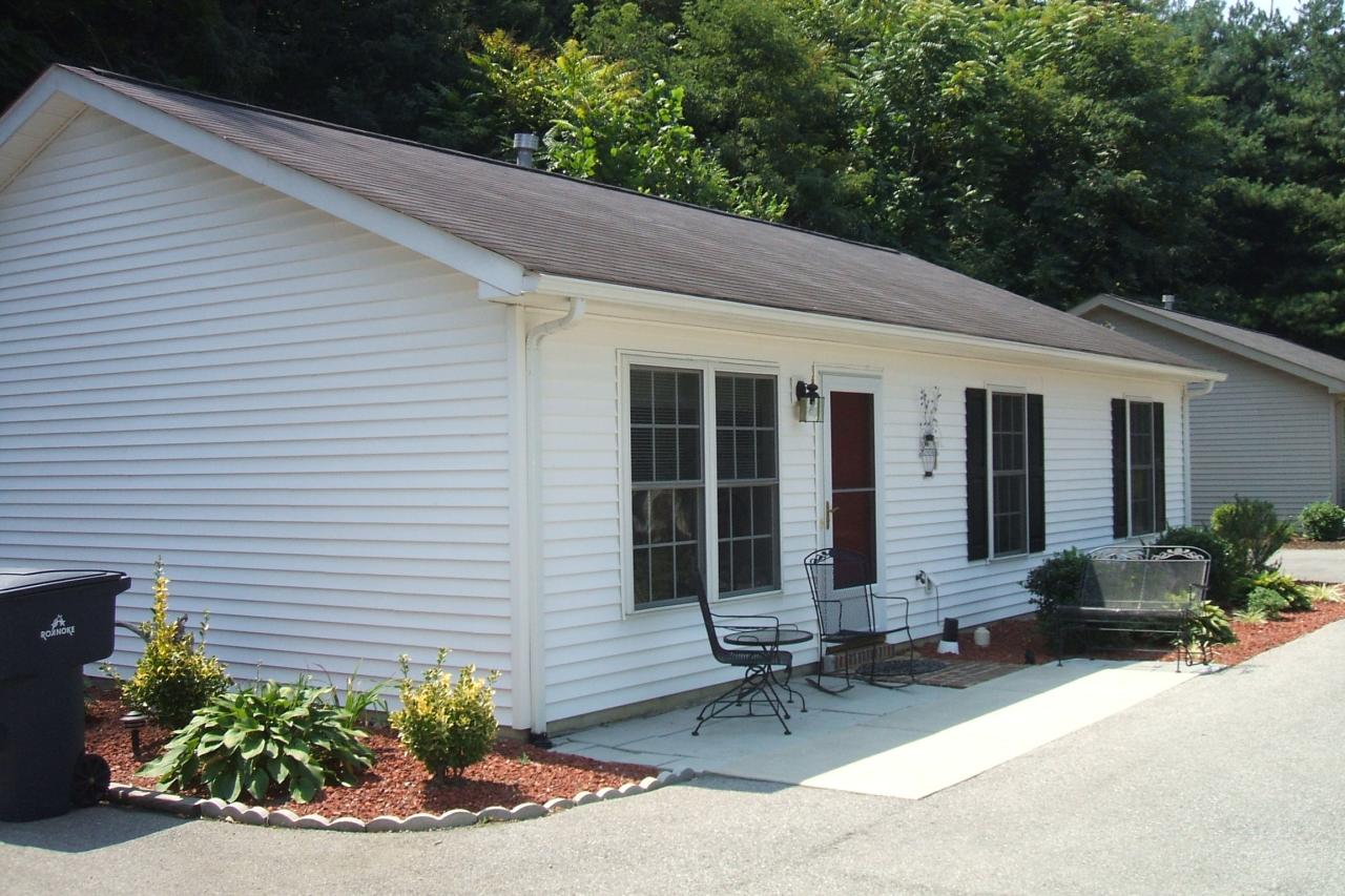 2602 Grandin Road Southwest Roanoke, VA 24015 - Photo 1 of 1 front