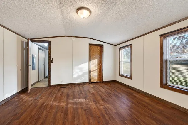 $679,000 | 7154 Farm To Market Road 922, Valley View, TX 76272