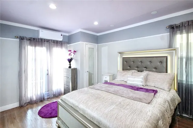 $1,199,950 | 207 Santa Ana Avenue, Long Beach, CA 90803