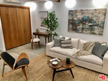 $8,250 | 4217 Irvine Avenue, Studio City, CA 91604