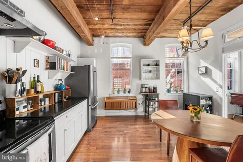 $475,000 | 205 Cuthbert Street, Unit 201, Philadelphia, PA 19106