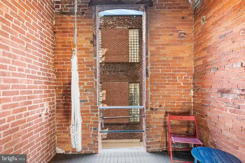 $475,000 | 205 Cuthbert Street, Unit 201, Philadelphia, PA 19106