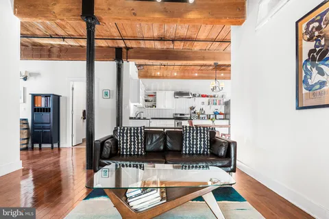 $475,000 | 205 Cuthbert Street, Unit 201, Philadelphia, PA 19106