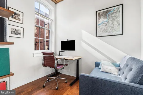 $475,000 | 205 Cuthbert Street, Unit 201, Philadelphia, PA 19106