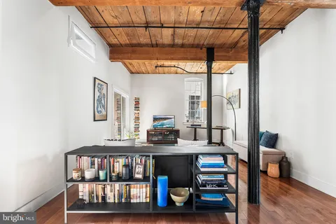 $475,000 | 205 Cuthbert Street, Unit 201, Philadelphia, PA 19106