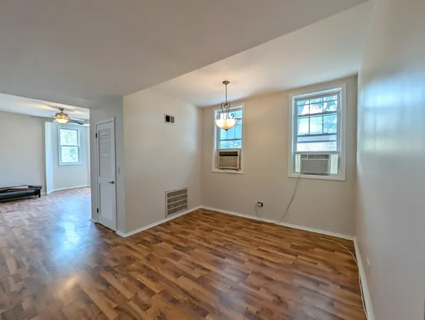 $3,800 | 1825 North Kedzie Avenue, Unit 1, Chicago, IL 60647