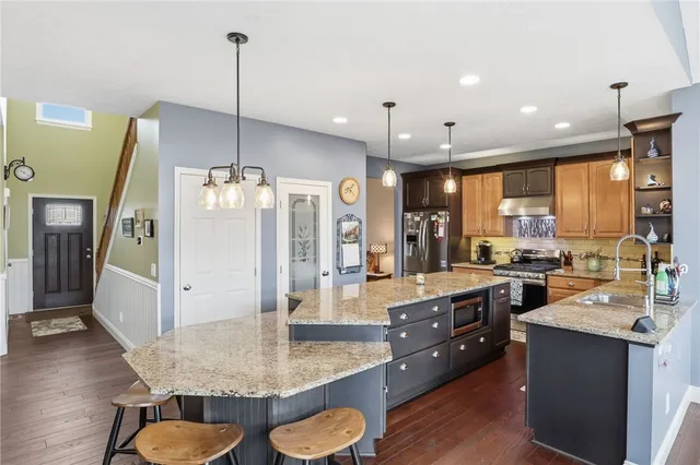 $479,900 | 2104 Stablegate Drive, Canandaigua Town, NY 14424