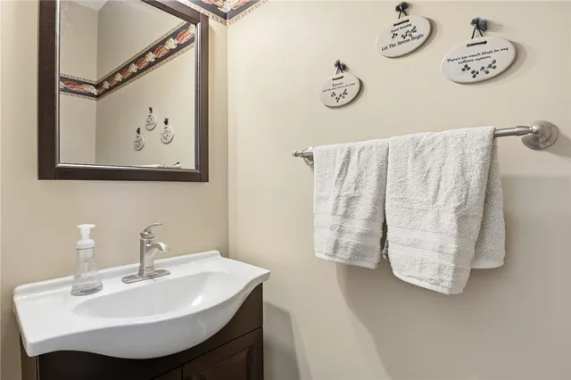 $479,900 | 2104 Stablegate Drive, Canandaigua Town, NY 14424