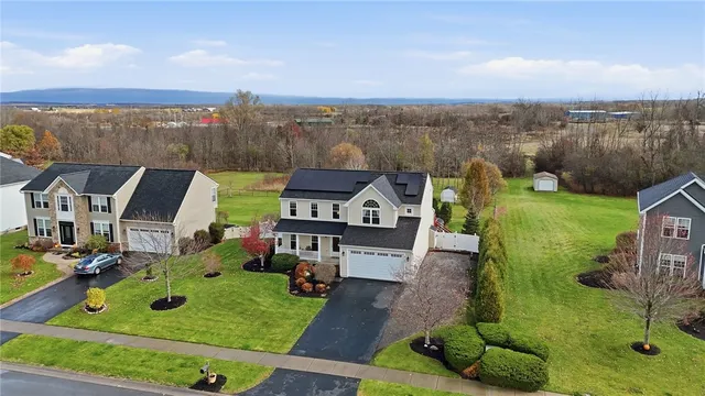 $479,900 | 2104 Stablegate Drive, Canandaigua Town, NY 14424