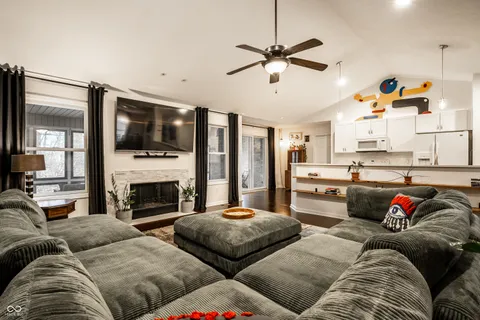 $550,000 | 1085 Fleetwood Drive, Indianapolis, IN 46228