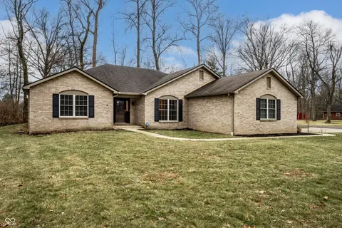$550,000 | 1085 Fleetwood Drive, Indianapolis, IN 46228