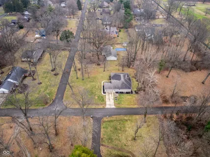 $550,000 | 1085 Fleetwood Drive, Indianapolis, IN 46228