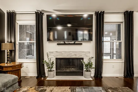 $550,000 | 1085 Fleetwood Drive, Indianapolis, IN 46228