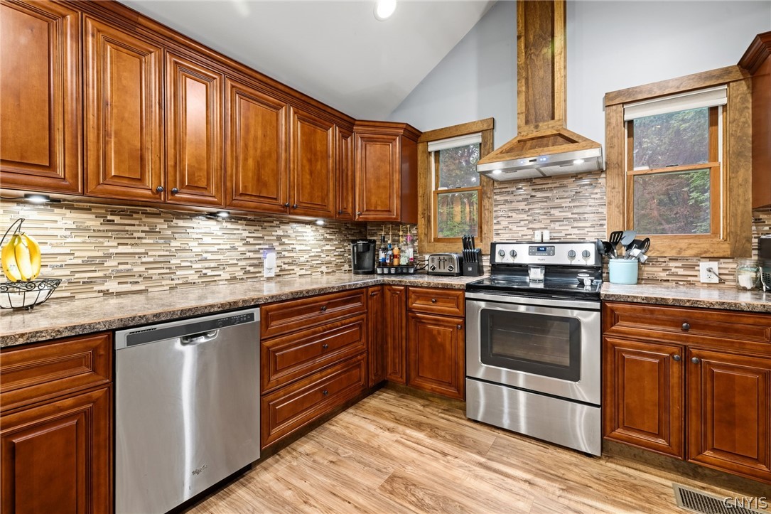 2393 Glover Road Marcellus, NY 13108 - Photo 8 of 35 Gallery Image 8