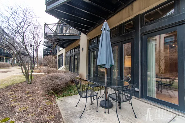 $2,300 | 1033 West 14th Place, Unit 114, Chicago, IL 60608