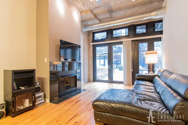 $2,300 | 1033 West 14th Place, Unit 114, Chicago, IL 60608