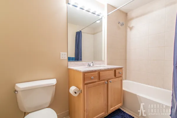 $2,300 | 1033 West 14th Place, Unit 114, Chicago, IL 60608