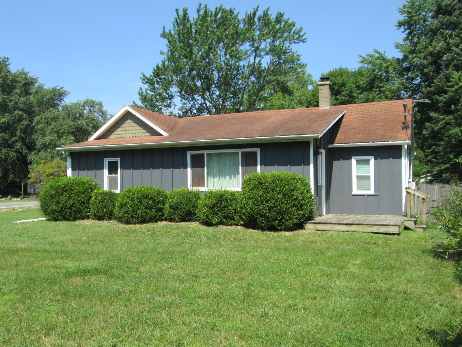 4087 Weechik Road Sawyer, MI 49125 - Photo 1 of 18 IMG_5124