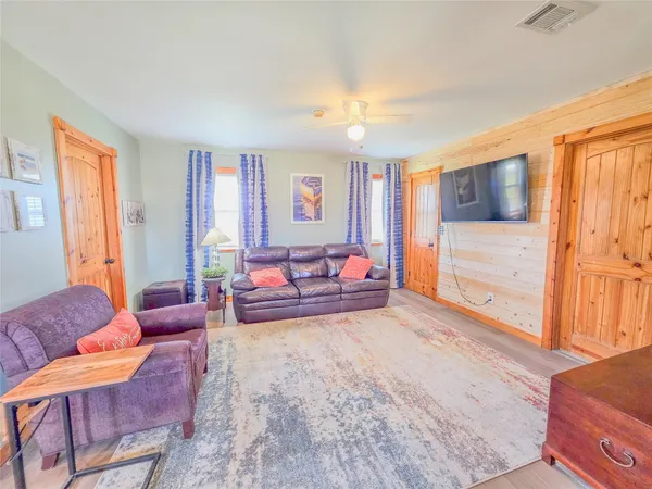 $228,000 | 376 Haddock Drive, Palacios, TX 77465
