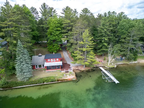 $792,000 | 10582 North Twin Lake Road Northeast, Mancelona, MI 49659