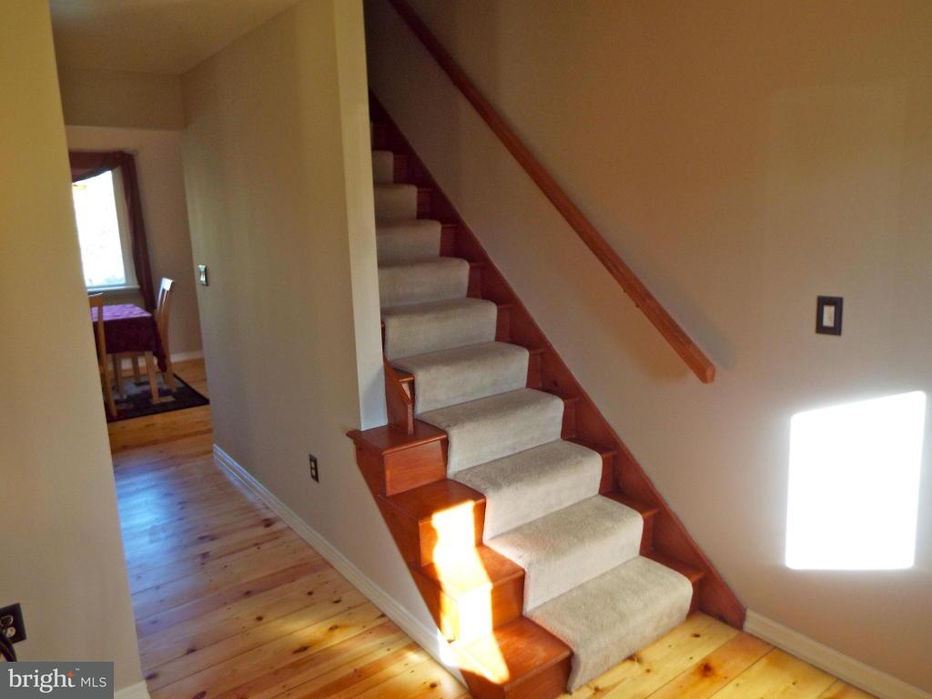 19 Carriage Road Palmyra, PA 17078 - Photo 3 of 19 Gallery Image 3