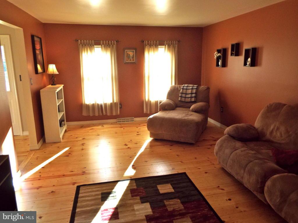 19 Carriage Road Palmyra, PA 17078 - Photo 6 of 19 Gallery Image 6