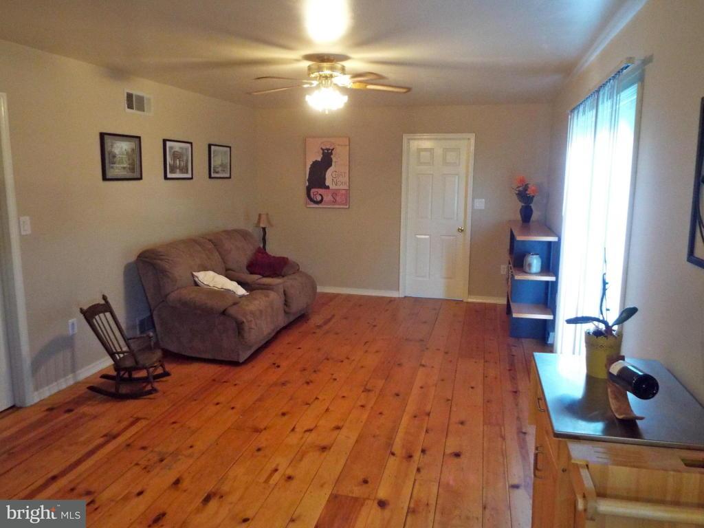 19 Carriage Road Palmyra, PA 17078 - Photo 8 of 19 Gallery Image 8
