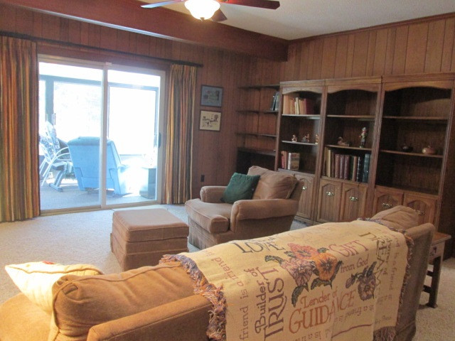 1918 Medfield Road Raleigh, NC 27607 - Photo 11 of 25 Family Room