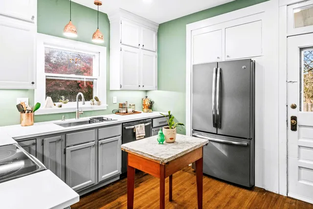 $237,000 | 411 Willard Avenue, Bloomington, IL 61701