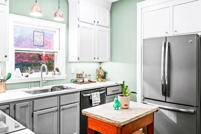 $237,000 | 411 Willard Avenue, Bloomington, IL 61701