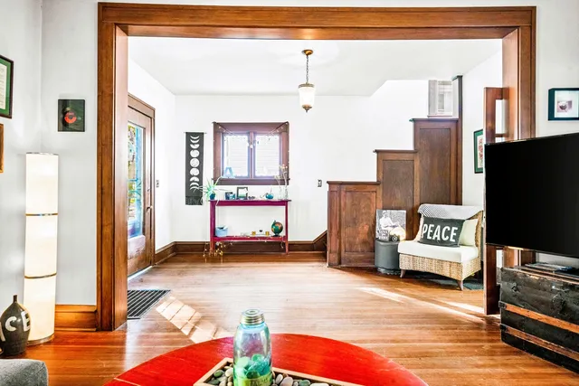 $237,000 | 411 Willard Avenue, Bloomington, IL 61701