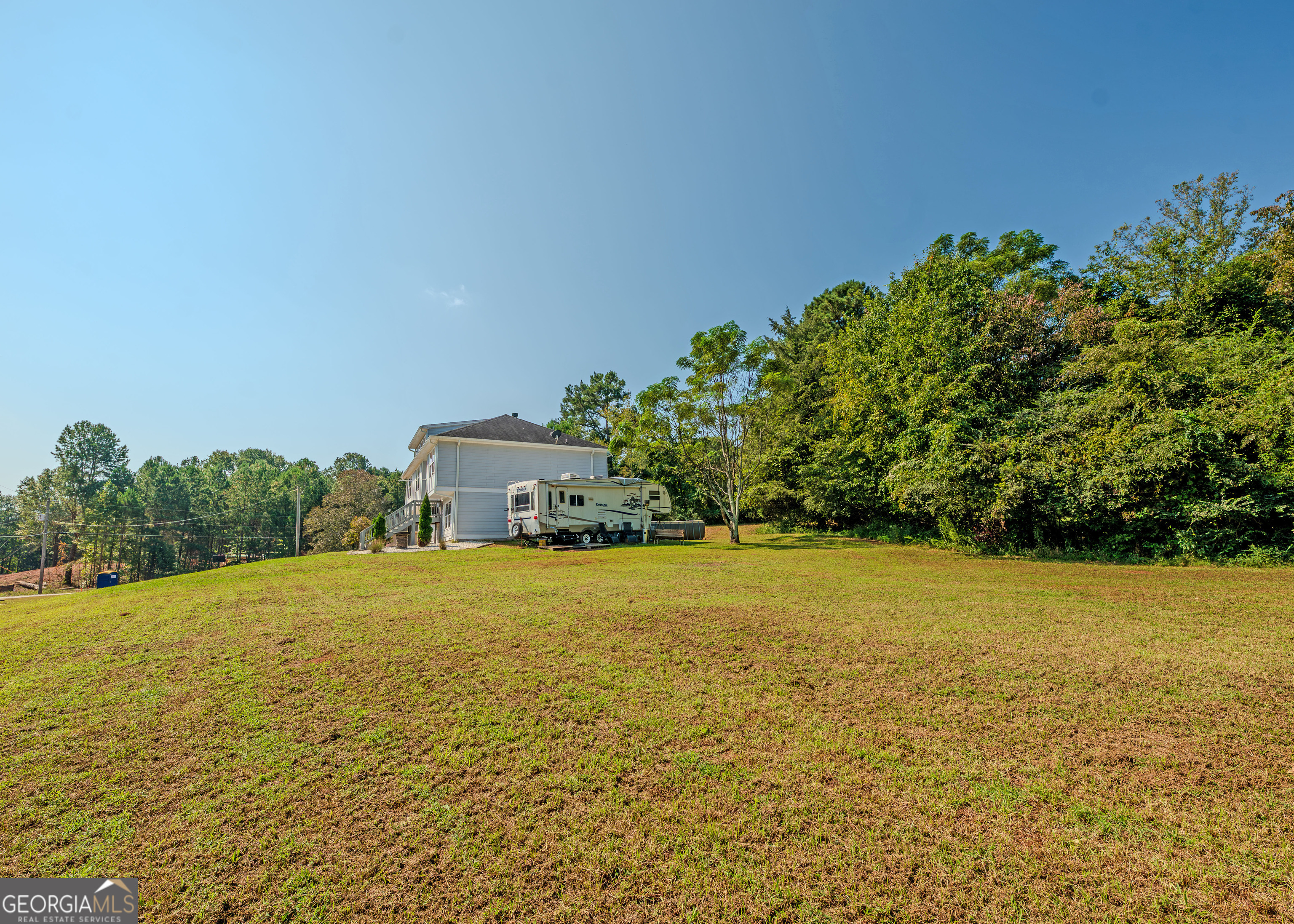 87 Little Milltown Road Hartwell, GA 30643 - Photo 6 of 39 a view of an ocean from a building