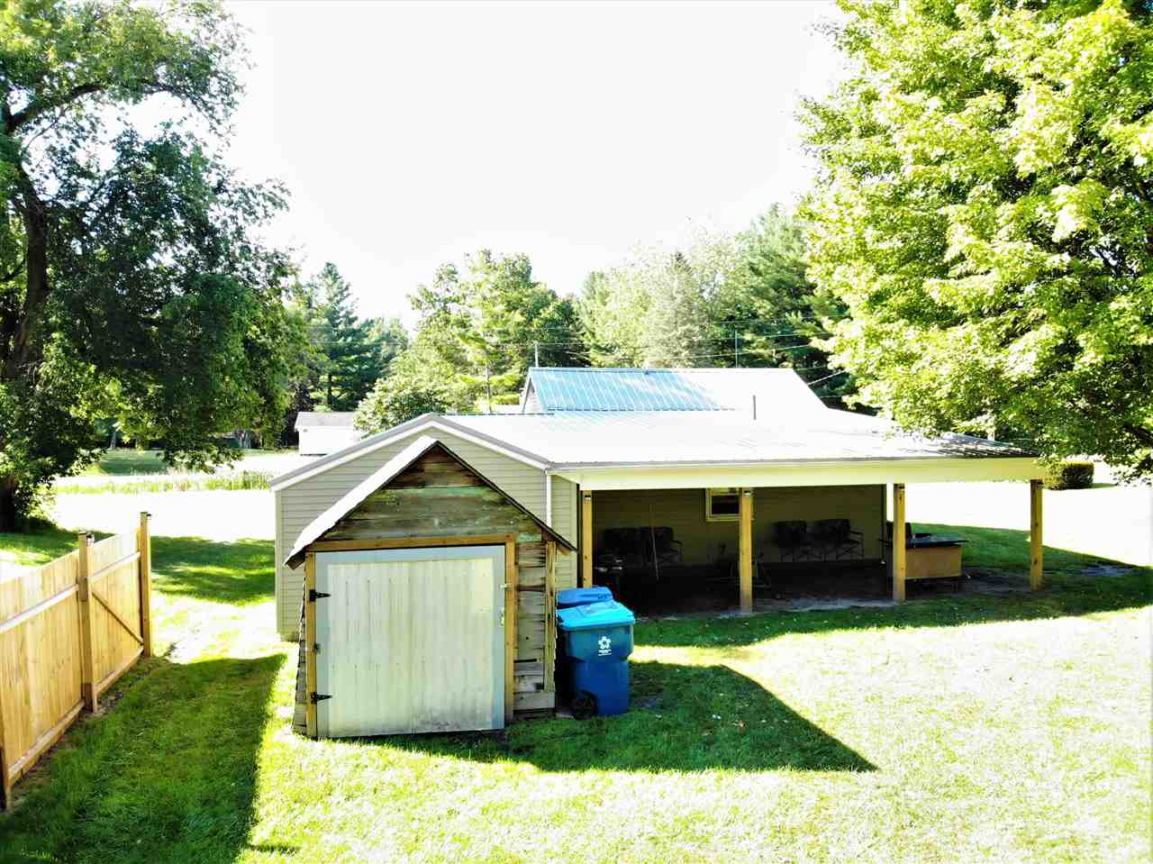 1757 East Kitchen Road Pinconning, MI 48650 - Photo 4 of 24