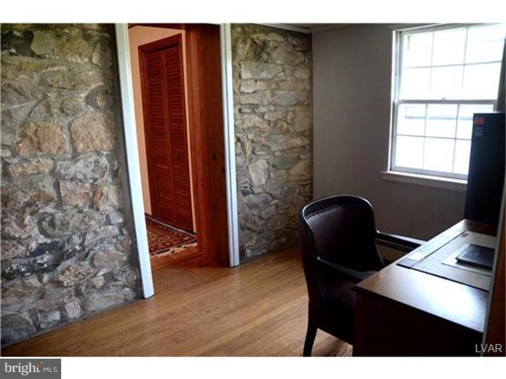 5902 Vera Cruz Road Emmaus, PA 18049 - Photo 15 of 23 Gallery Image 15