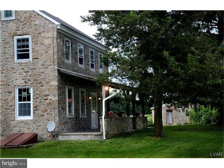 5902 Vera Cruz Road Emmaus, PA 18049 - Photo 3 of 23 Gallery Image 3