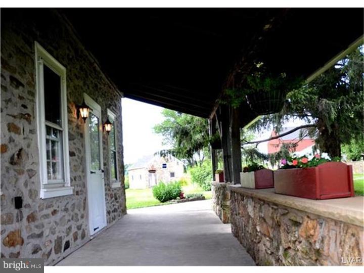 5902 Vera Cruz Road Emmaus, PA 18049 - Photo 4 of 23 Gallery Image 4