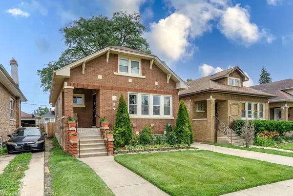$304,999 | 2017 South 11th Avenue, Maywood, IL 60153