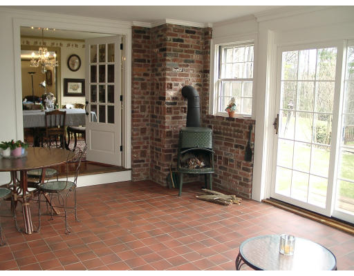 22 Montgomery Road Southampton, MA 01073 - Photo 11 of 13