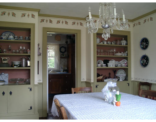 22 Montgomery Road Southampton, MA 01073 - Photo 3 of 13