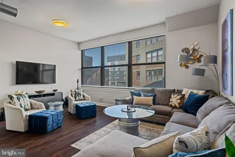 $299,000 | 1100 South Broad Street, Unit 515C, Philadelphia, PA 19146