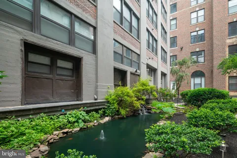 $299,000 | 1100 South Broad Street, Unit 515C, Philadelphia, PA 19146